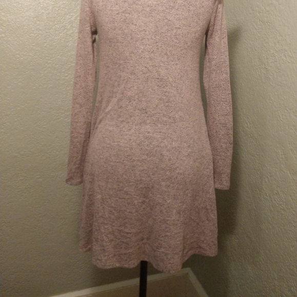 Lightweight Sweater Dress - Picture 7 of 7